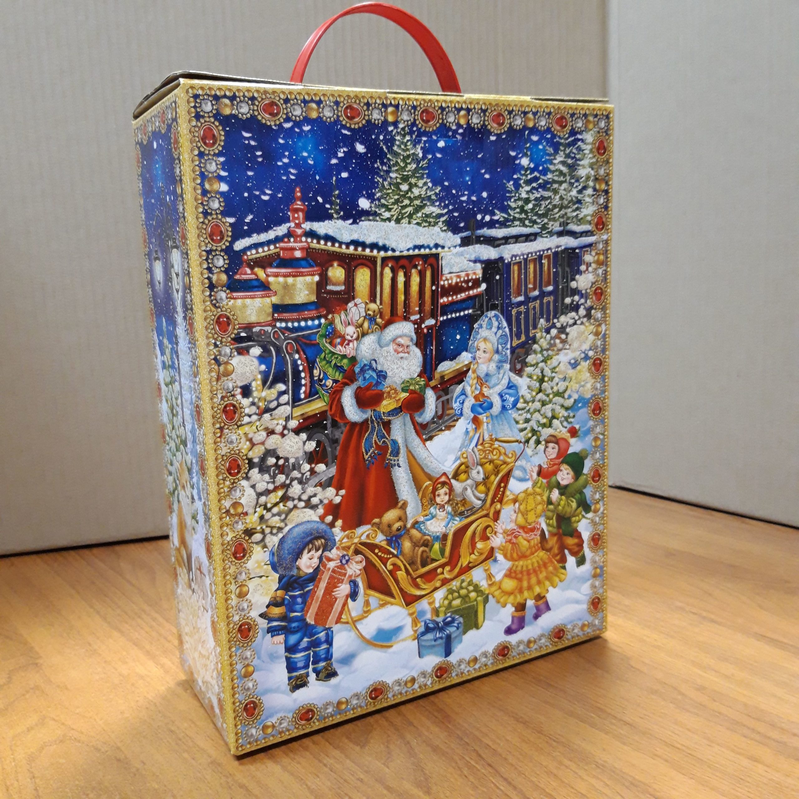 Коробка НГ "Дом (Новогодний поезд)" 2500гр 235*100*305 мкг